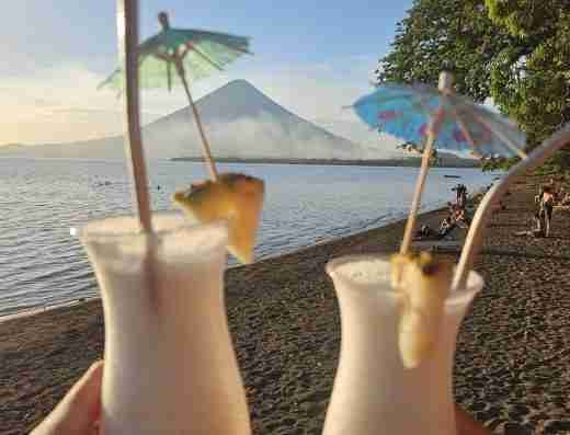 Playa Mangoes Bar & Restaurant