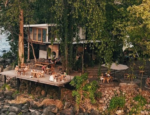 El Pital | Lake-View Hotel, Hostel, Restaurant, and Chocolate Fabric